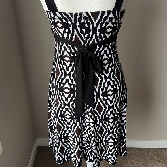 Jessica Dress - Picture 9 of 11